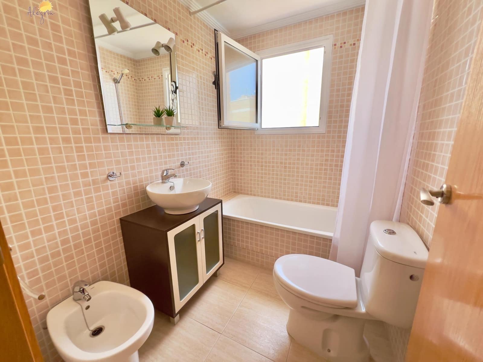 2 chambre Appartement à vendre à Torrevieja avec piscine - 149 900 € (Ref: 8493777)