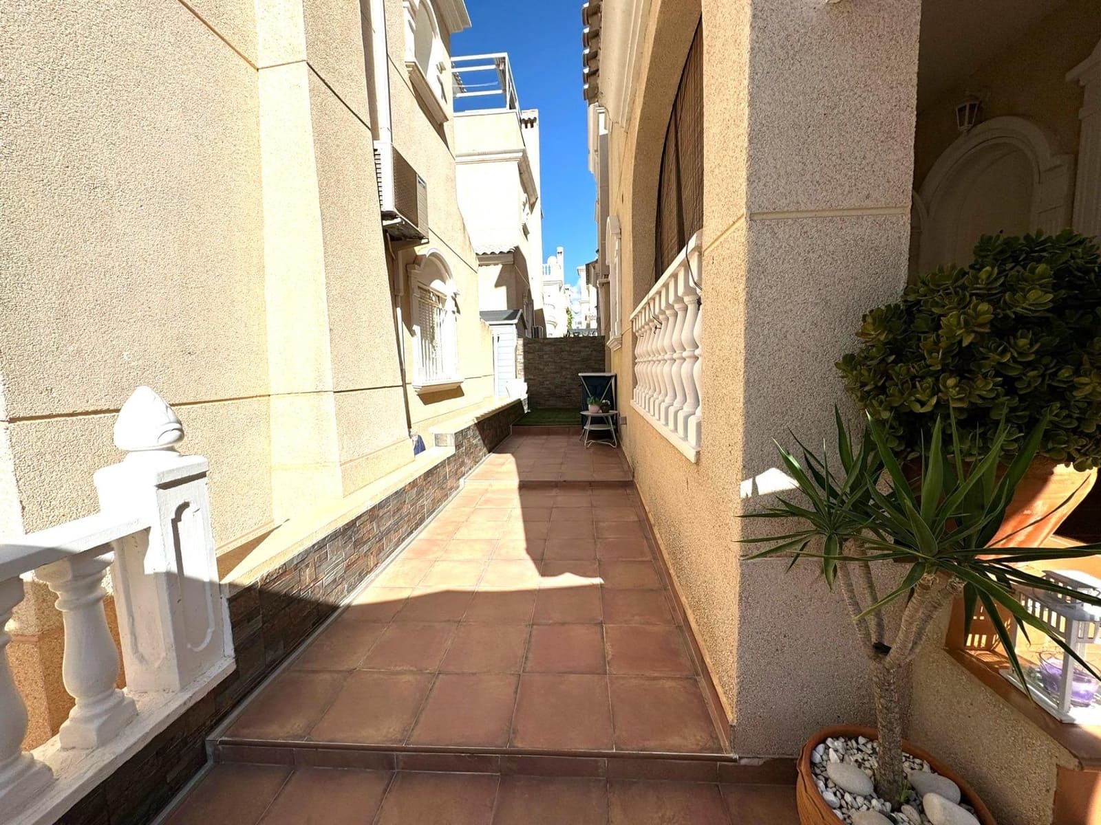 3 sypialnia Dom szeregowy na sprzedaż w La Florida z basenem - 285 000 € (Ref: 8519313)