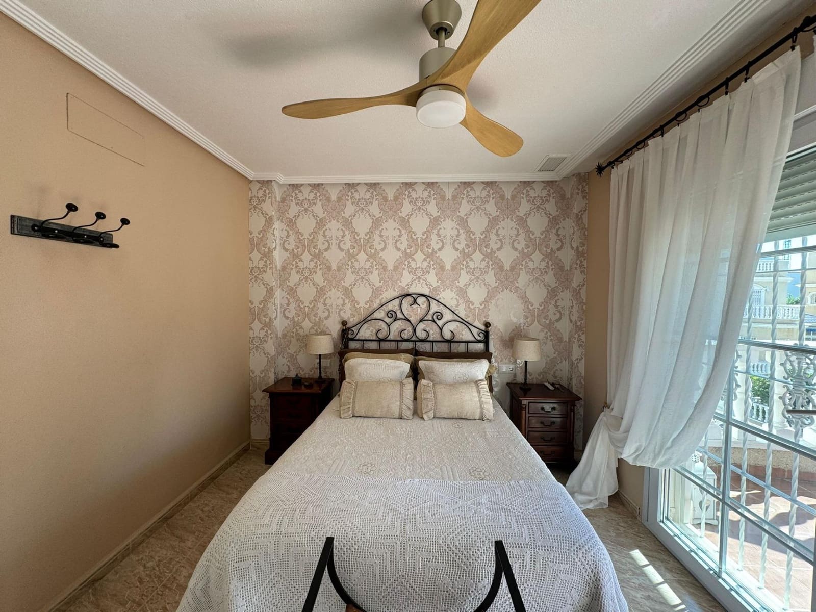 3 sypialnia Dom szeregowy na sprzedaż w La Florida z basenem - 285 000 € (Ref: 8519313)