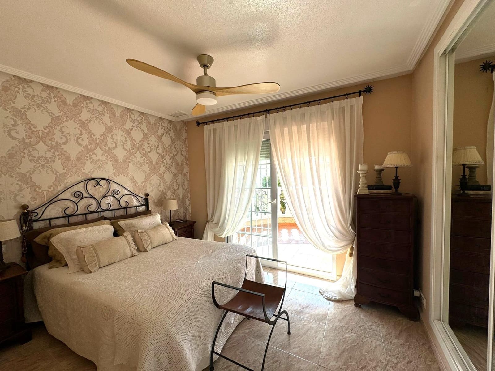 3 sypialnia Dom szeregowy na sprzedaż w La Florida z basenem - 285 000 € (Ref: 8519313)