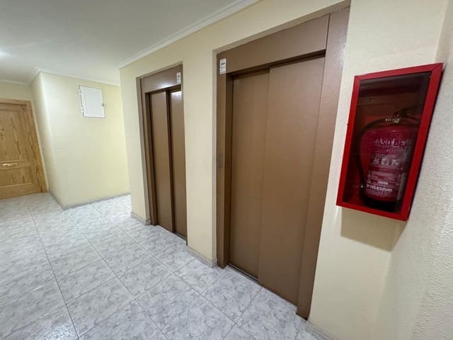 2 makuuhuone Huoneisto myytävänä paikassa Avenida Habaneras - Curva de Palangre, Torrevieja mukana 
autotalli - 129 900 € (Ref: 8527756)