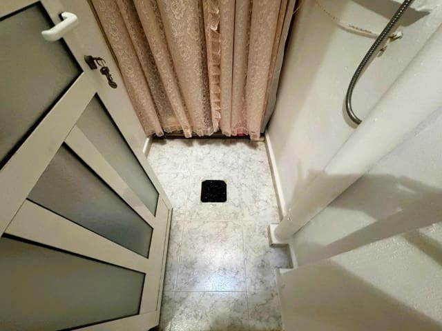2 Zimmer Apartment zu verkaufen in Torrevieja mit Garage - 129.900 € (Ref: 8527756)