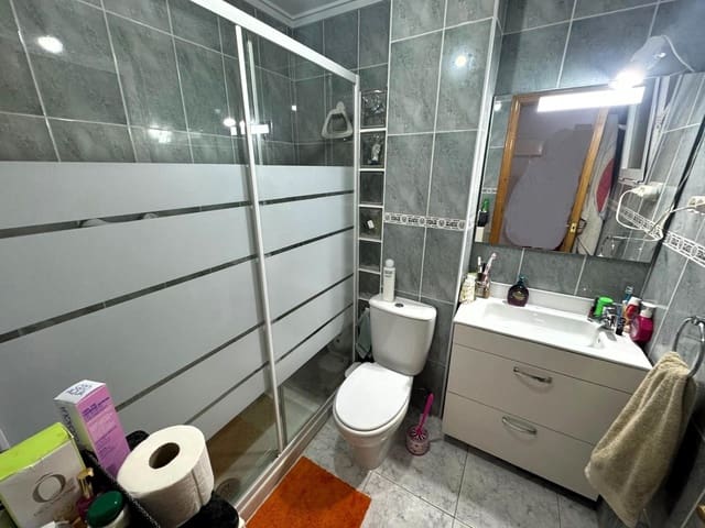 2 Zimmer Apartment zu verkaufen in Torrevieja mit Garage - 129.900 € (Ref: 8527756)