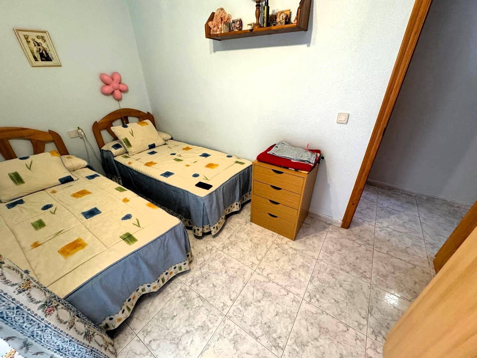 2 makuuhuone Huoneisto myytävänä paikassa Torrevieja mukana 
autotalli - 129 900 € (Ref: 8527756)