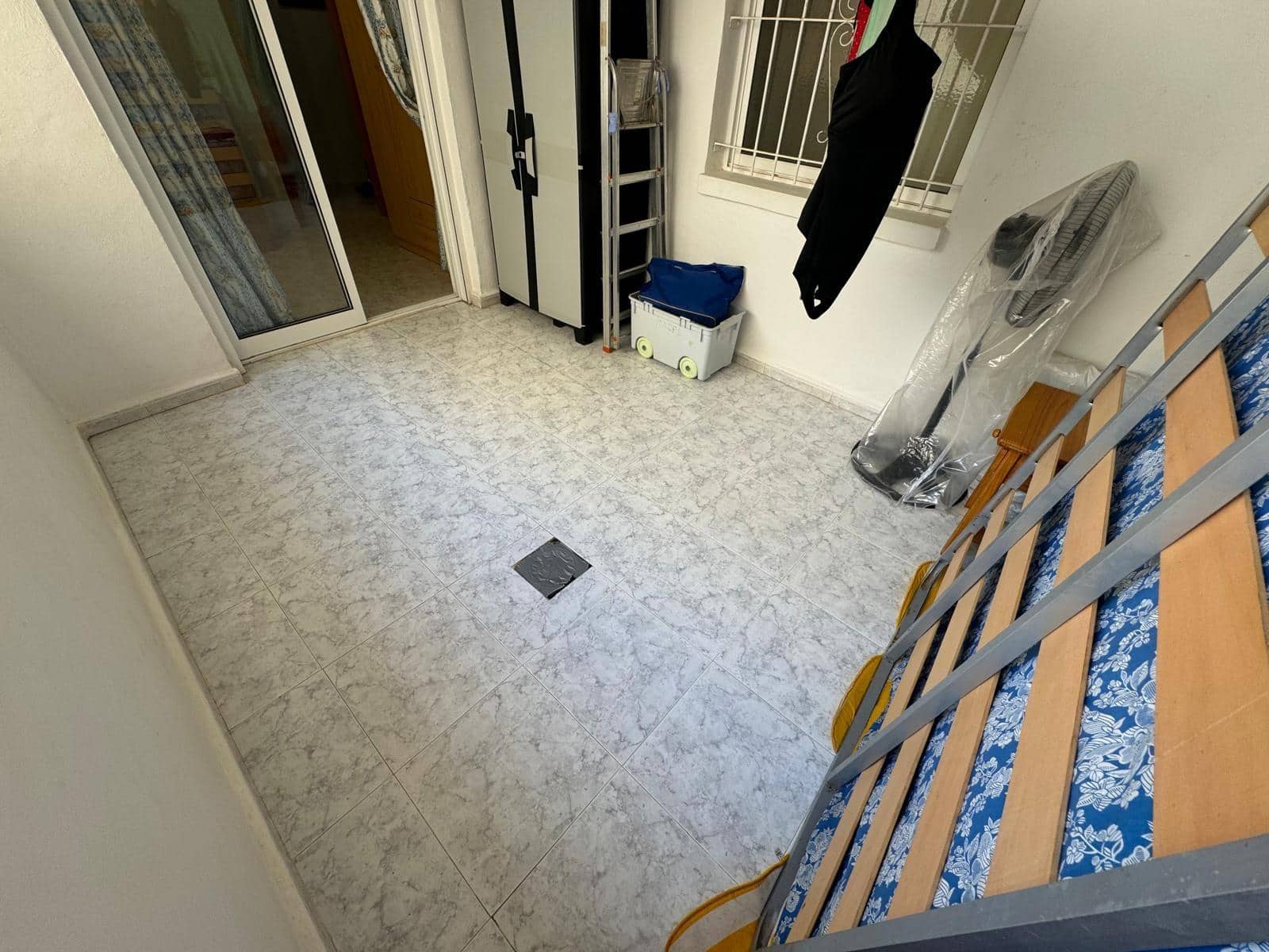 2 makuuhuone Huoneisto myytävänä paikassa Torrevieja mukana 
autotalli - 129 900 € (Ref: 8527756)