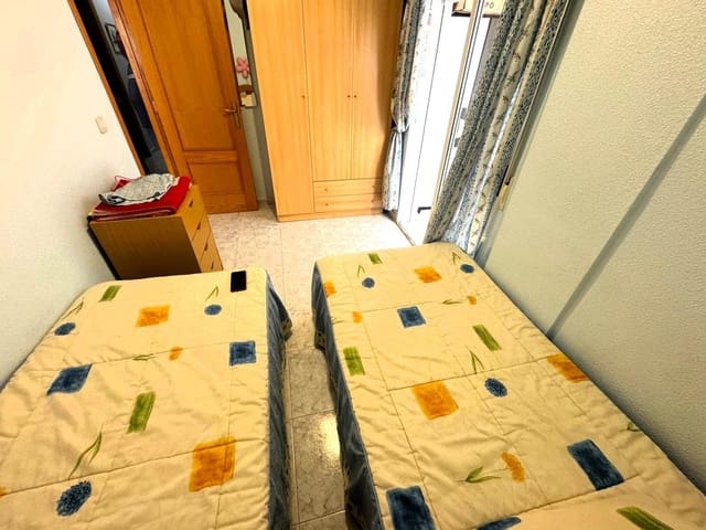 2 Zimmer Apartment zu verkaufen in Torrevieja mit Garage - 129.900 € (Ref: 8527756)