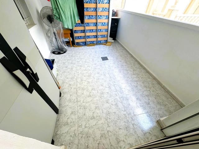 2 Zimmer Apartment zu verkaufen in Torrevieja mit Garage - 129.900 € (Ref: 8527756)