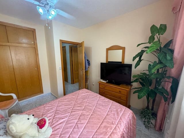 2 Zimmer Apartment zu verkaufen in Torrevieja mit Garage - 129.900 € (Ref: 8527756)