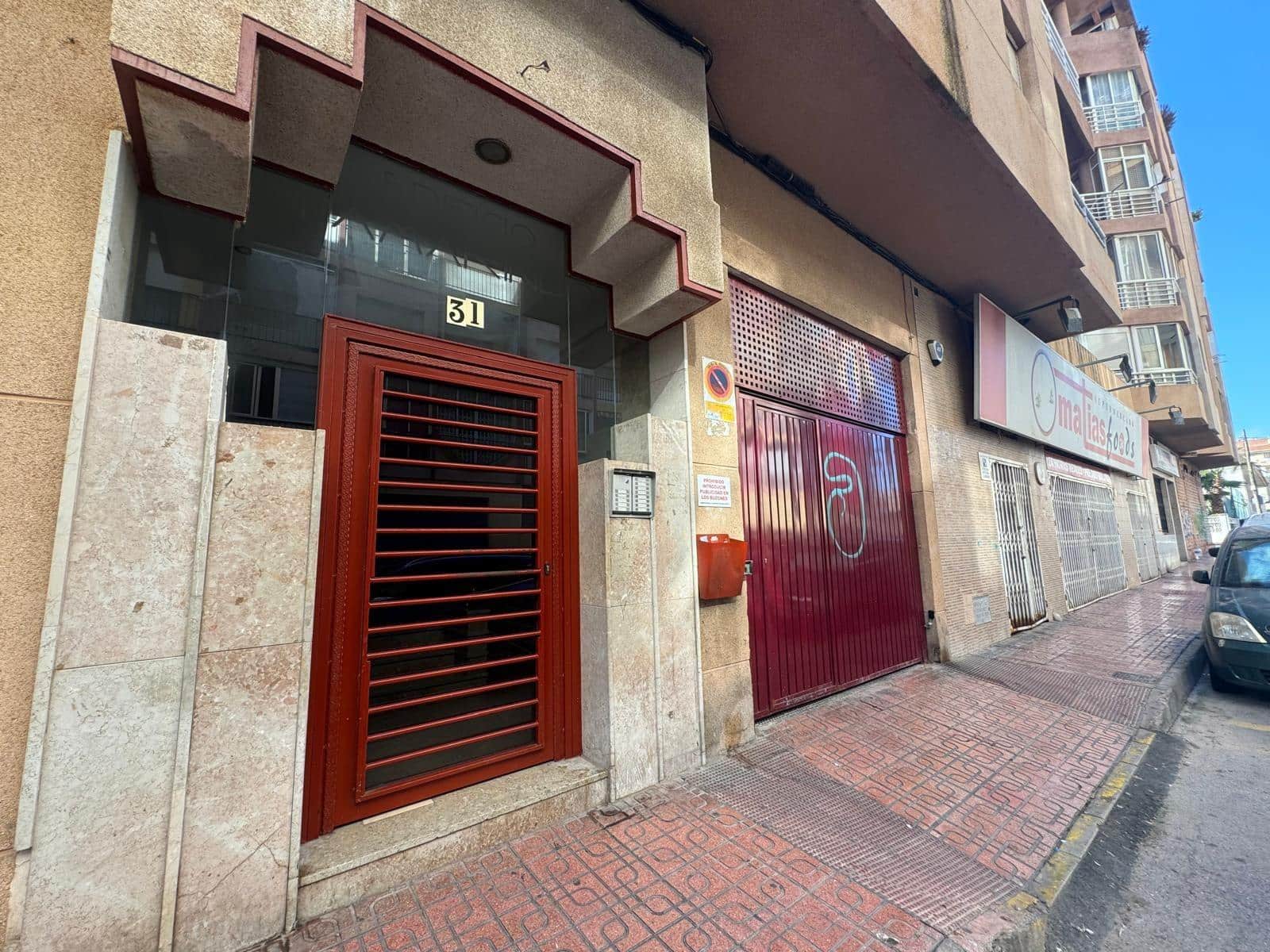 2 makuuhuone Huoneisto myytävänä paikassa Torrevieja mukana 
autotalli - 129 900 € (Ref: 8527756)