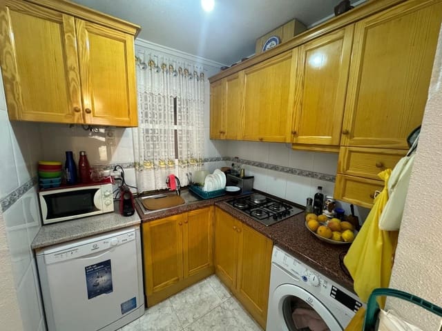 2 Zimmer Apartment zu verkaufen in Torrevieja mit Garage - 129.900 € (Ref: 8527756)