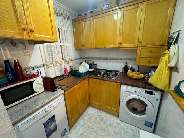 2 Zimmer Apartment zu verkaufen in Torrevieja mit Garage - 129.900 € (Ref: 8527756)