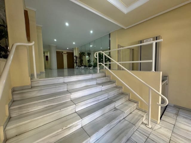 2 makuuhuone Huoneisto myytävänä paikassa Avenida Habaneras - Curva de Palangre, Torrevieja mukana 
autotalli - 129 900 € (Ref: 8527756)