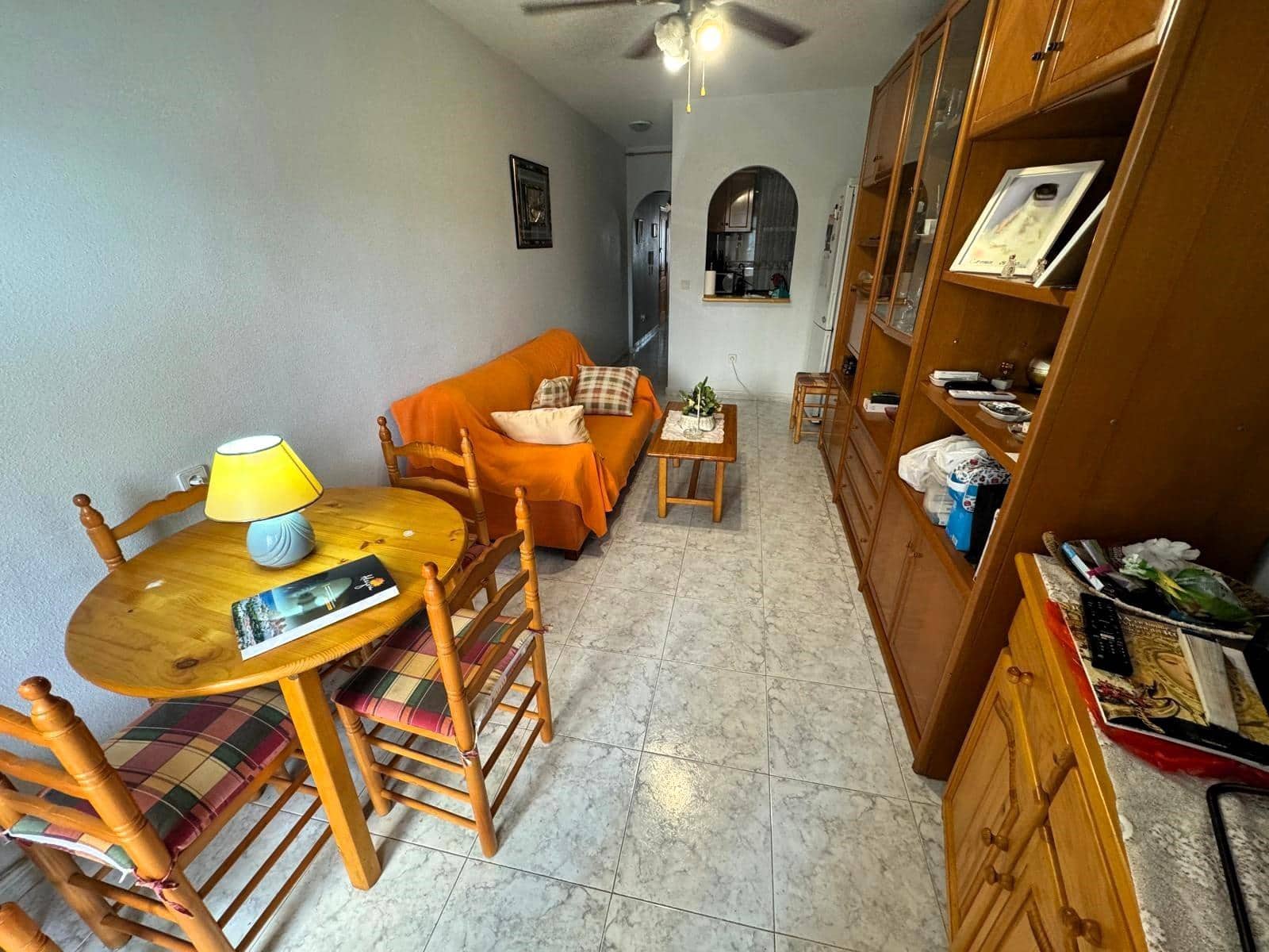 2 makuuhuone Huoneisto myytävänä paikassa Torrevieja mukana 
autotalli - 129 900 € (Ref: 8527756)