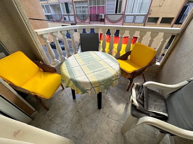 2 Zimmer Apartment zu verkaufen in Torrevieja mit Garage - 129.900 € (Ref: 8527756)
