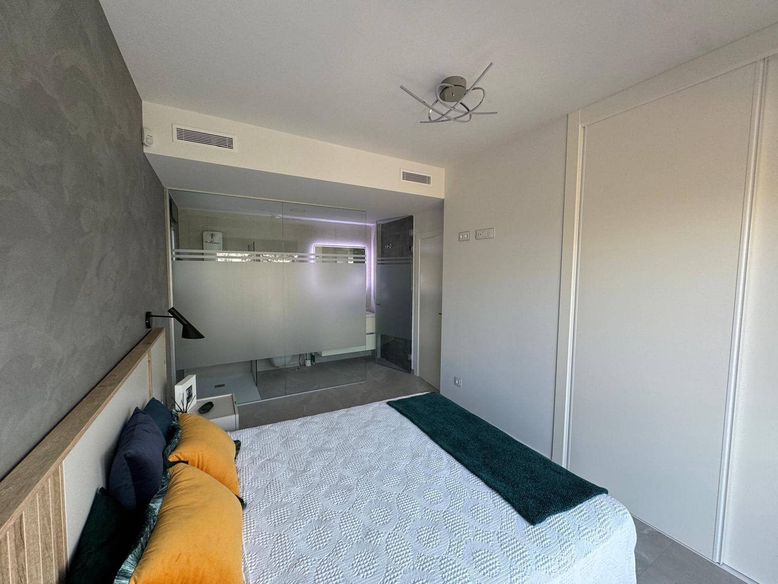 2 soverom Bungalow til salgs i San Miguel de Salinas med svømmebasseng - € 369 000 (Ref: 8549568)