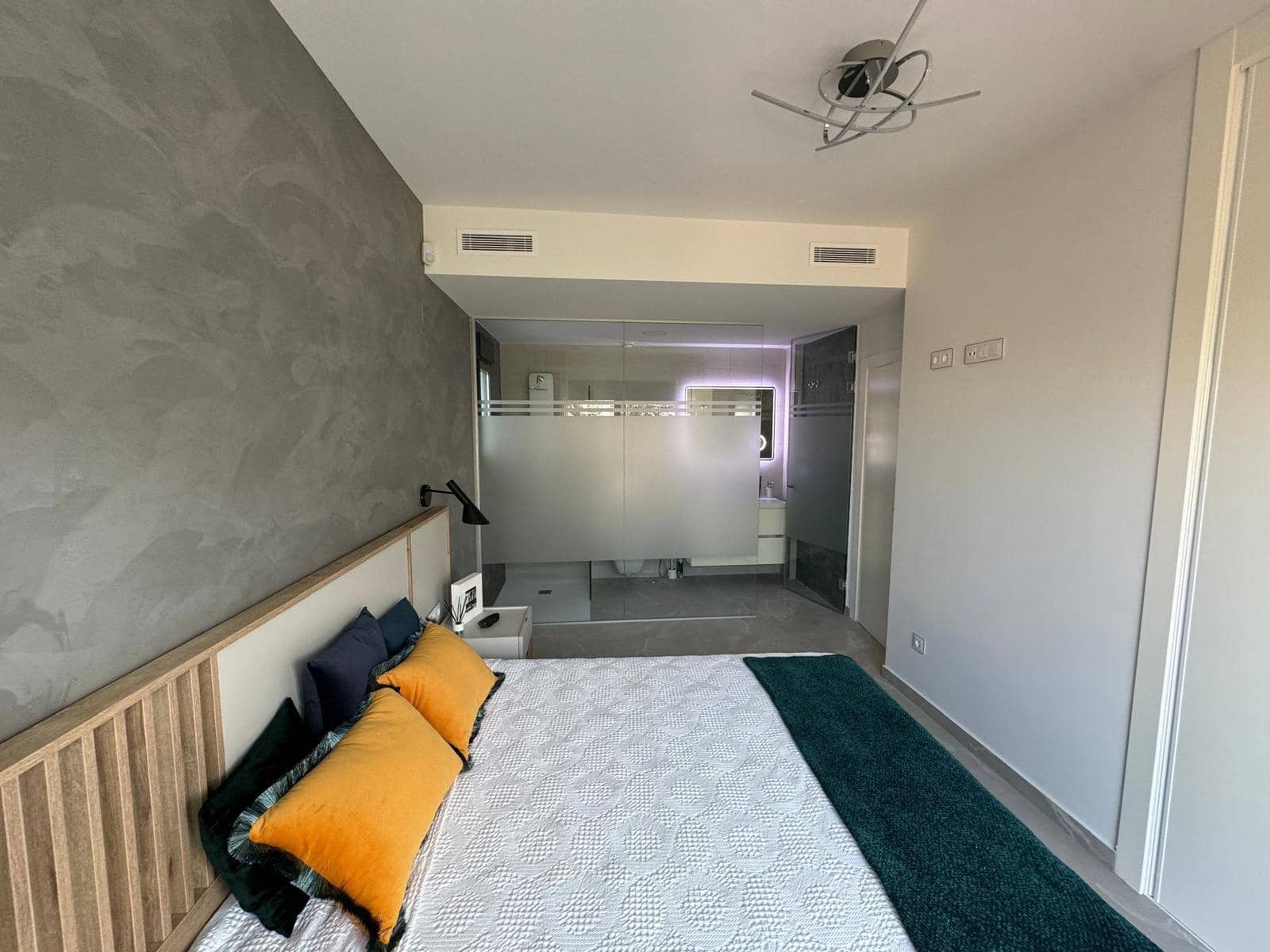 2 soverom Bungalow til salgs i San Miguel de Salinas med svømmebasseng - € 369 000 (Ref: 8549568)