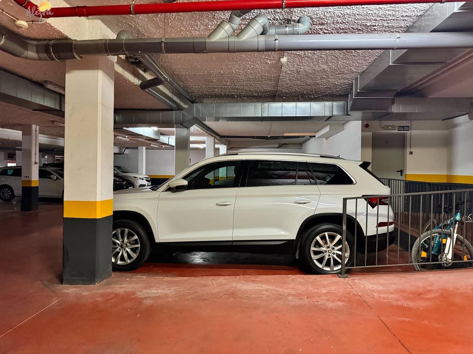 3 sypialnia Apartament na sprzedaż w Punta Prima z basenem garażem - 355 000 € (Ref: 8566471)