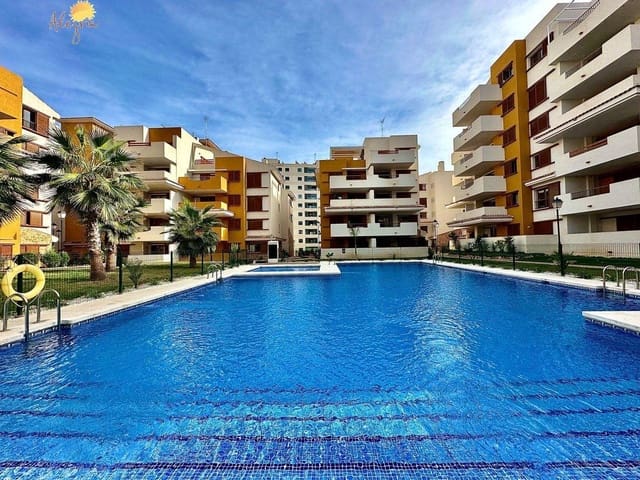 3 sypialnia Apartament na sprzedaż w Punta Prima, Torrevieja z basenem garażem - 355 000 € (Ref: 8566471)