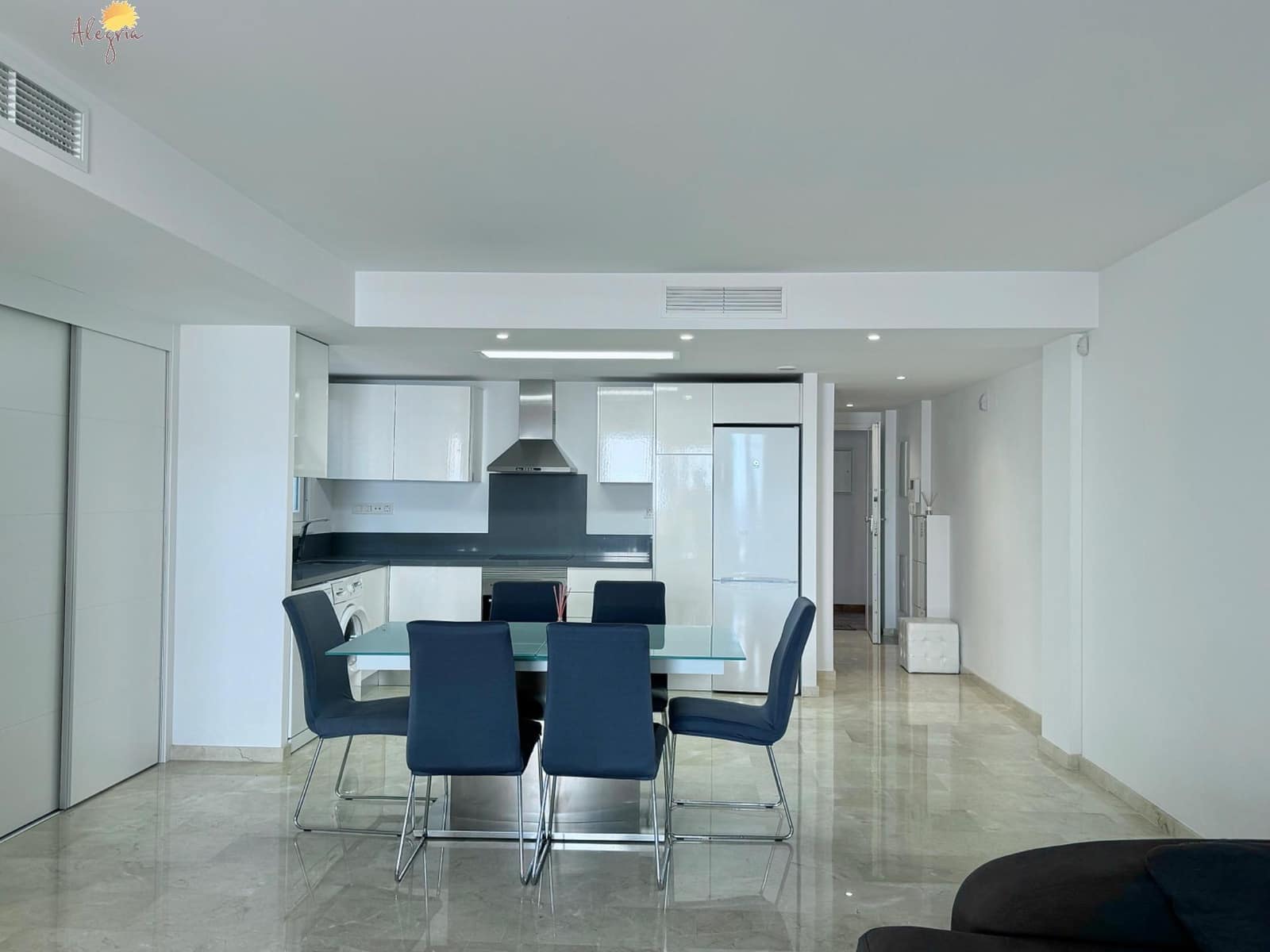 3 sypialnia Apartament na sprzedaż w Punta Prima z basenem garażem - 355 000 € (Ref: 8566471)