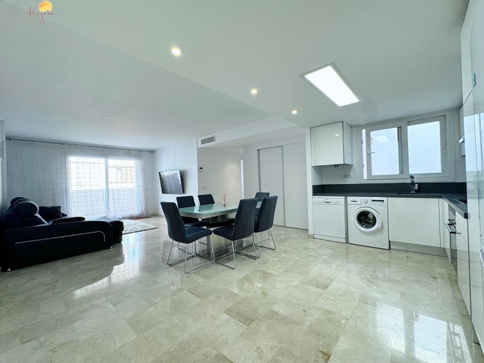 3 sypialnia Apartament na sprzedaż w Punta Prima z basenem garażem - 355 000 € (Ref: 8566471)