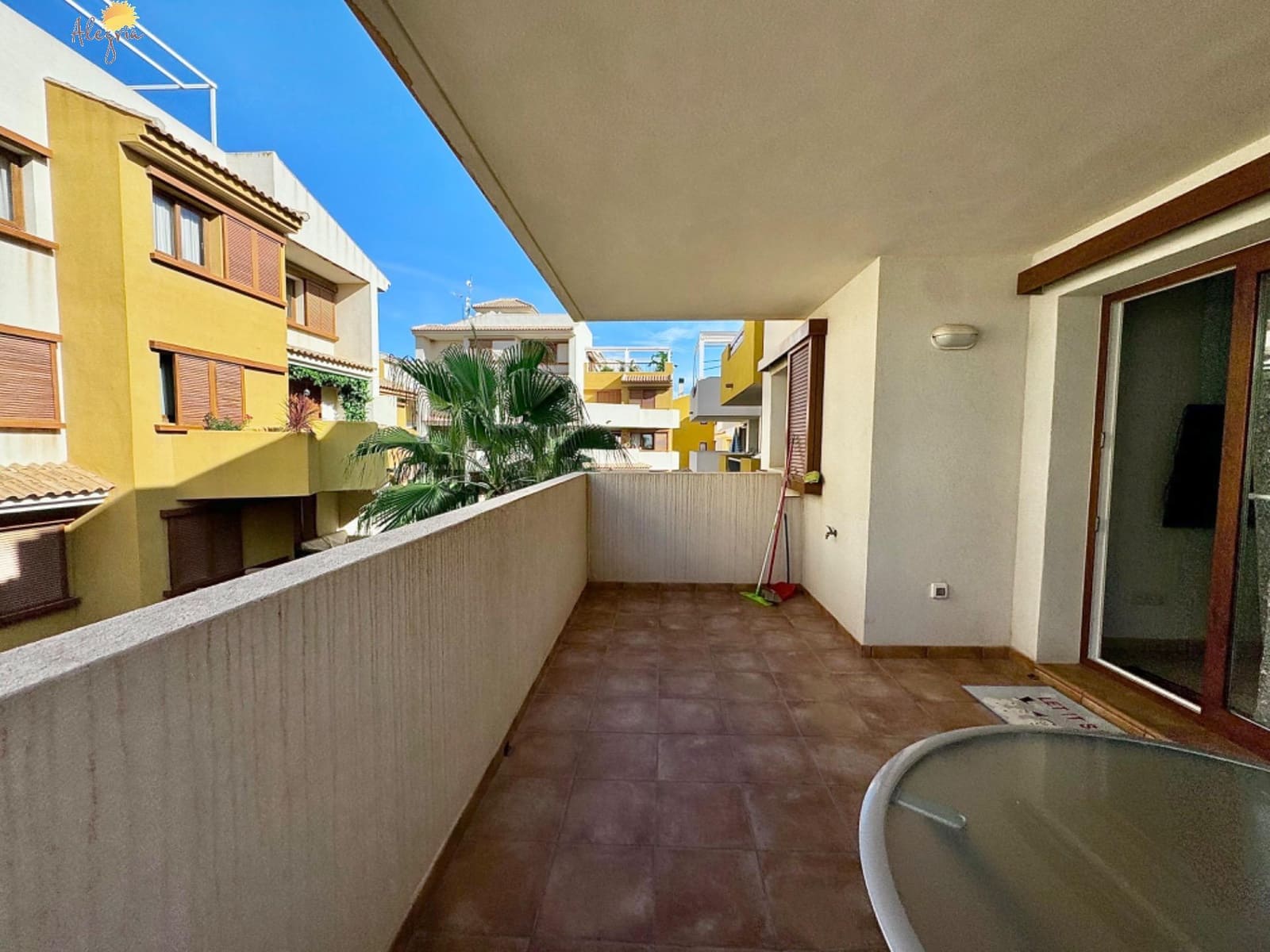 3 sypialnia Apartament na sprzedaż w Punta Prima z basenem garażem - 355 000 € (Ref: 8566471)