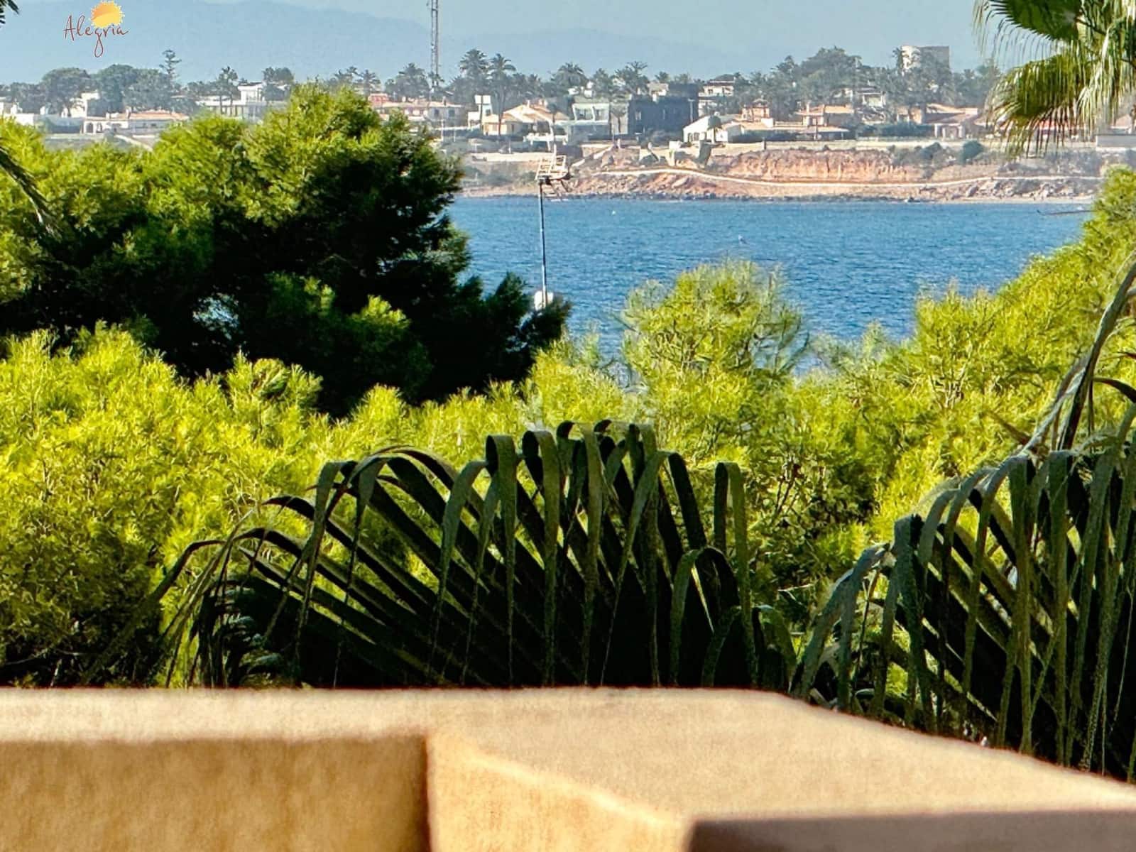 3 sypialnia Apartament na sprzedaż w Punta Prima z basenem garażem - 355 000 € (Ref: 8566471)