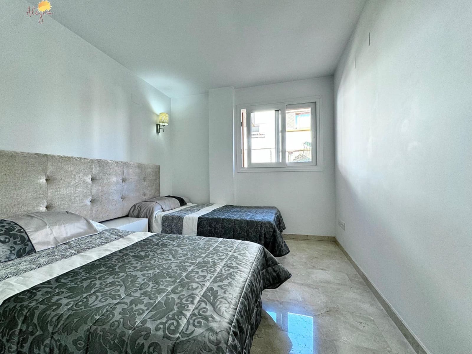 3 sypialnia Apartament na sprzedaż w Punta Prima z basenem garażem - 355 000 € (Ref: 8566471)