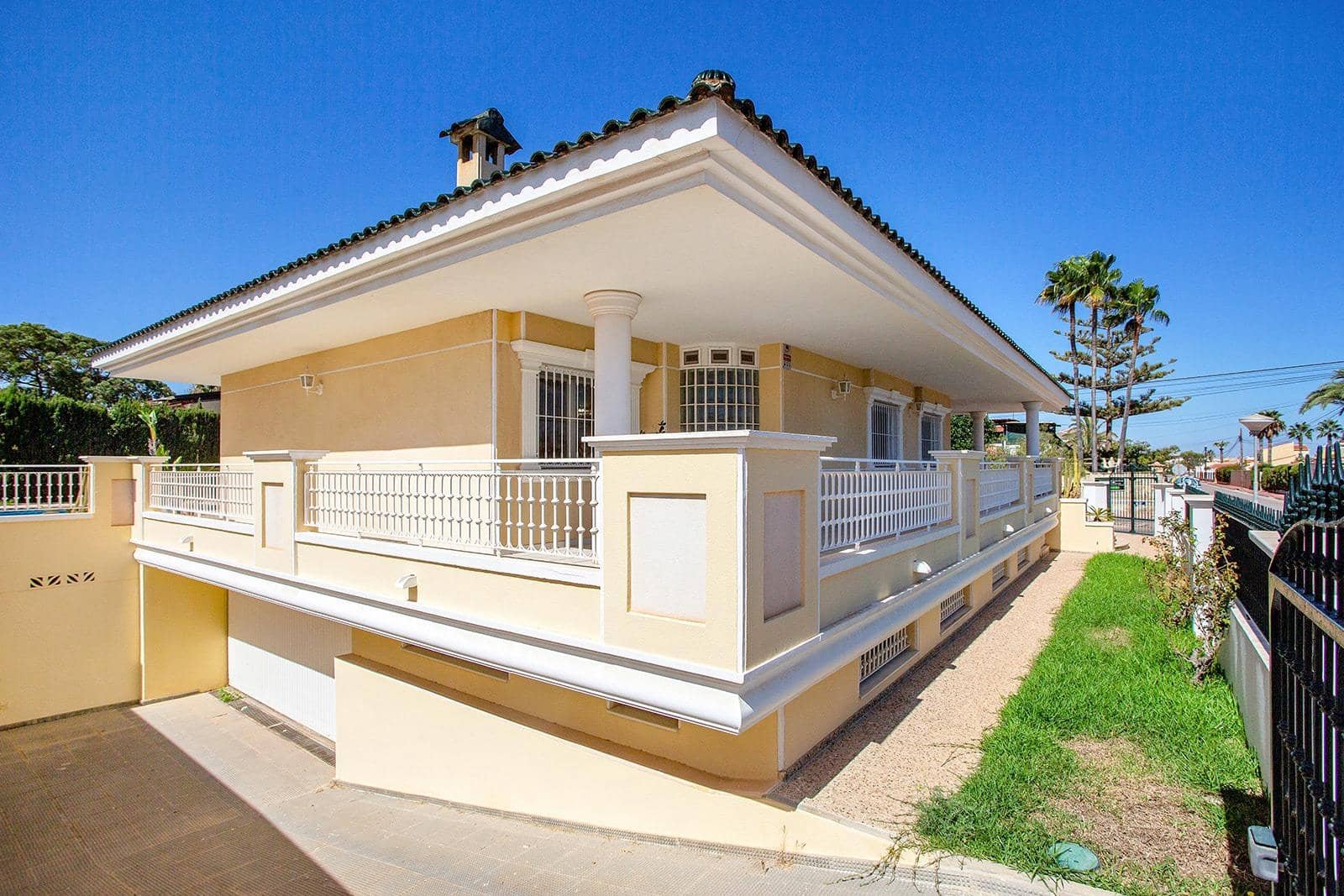 5 bedroom Villa for sale in Torrevieja with pool garage - € 780,000 (Ref: 8568491)