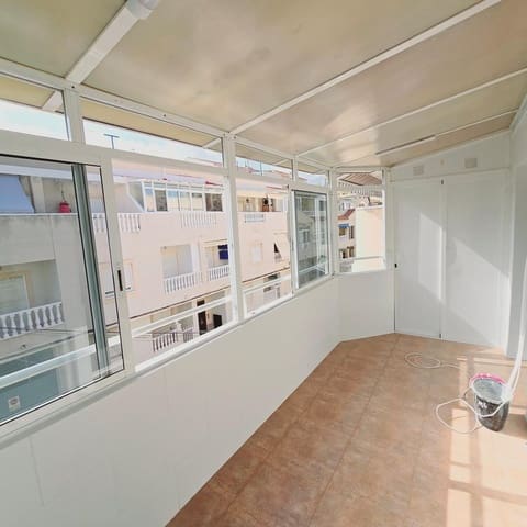Ático de 2 habitaciones en Avenida Habaneras - Curva de Palangre, Torrevieja en venta con piscina - 125.000 € (Ref: 8574072)