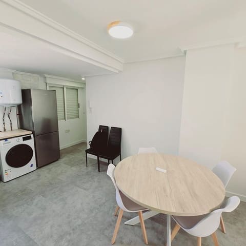 Ático de 2 habitaciones en Avenida Habaneras - Curva de Palangre, Torrevieja en venta con piscina - 125.000 € (Ref: 8574072)