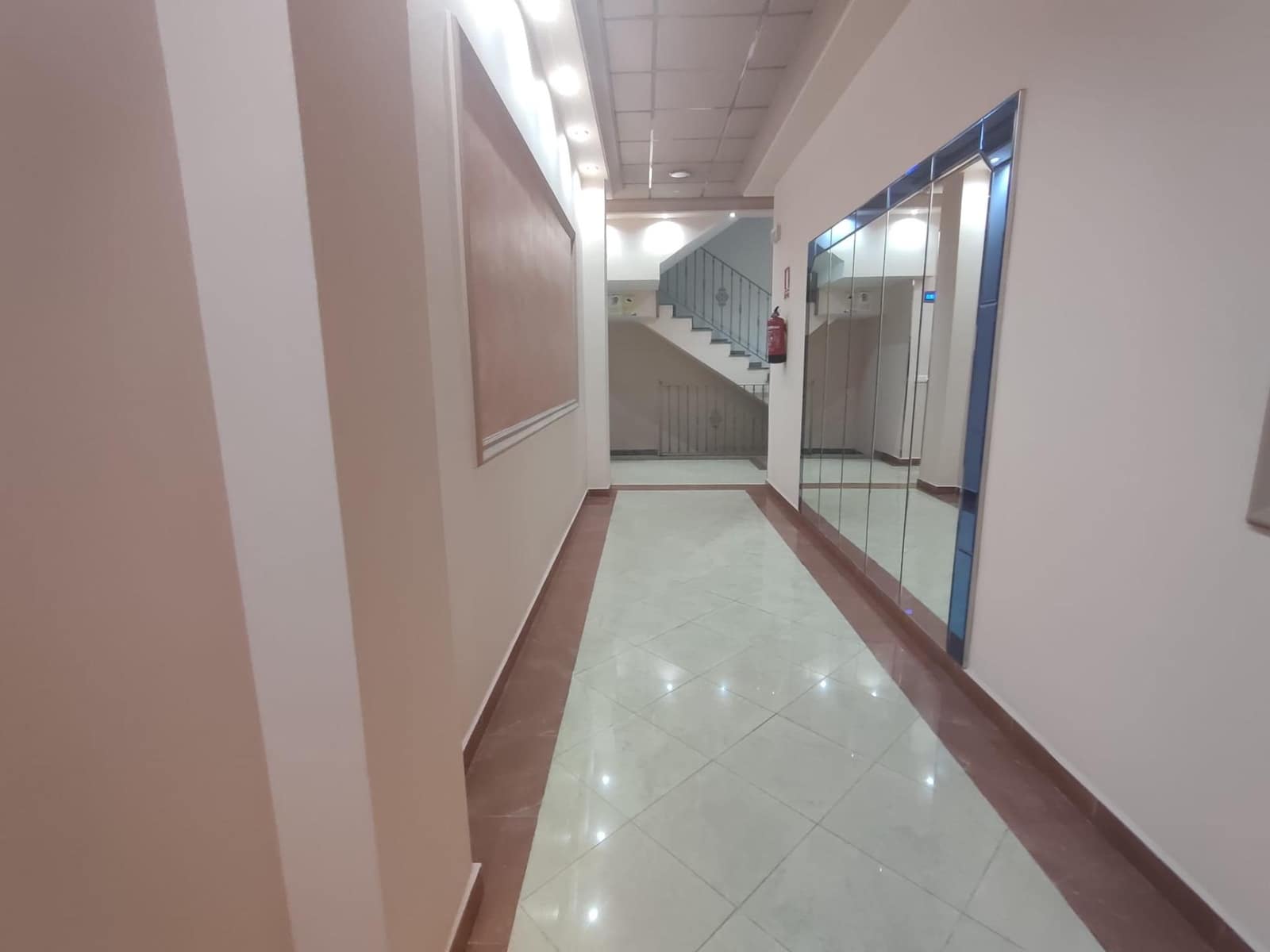 3 sypialnia Apartament na sprzedaż w Torrevieja z basenem garażem - 169 900 € (Ref: 8574075)