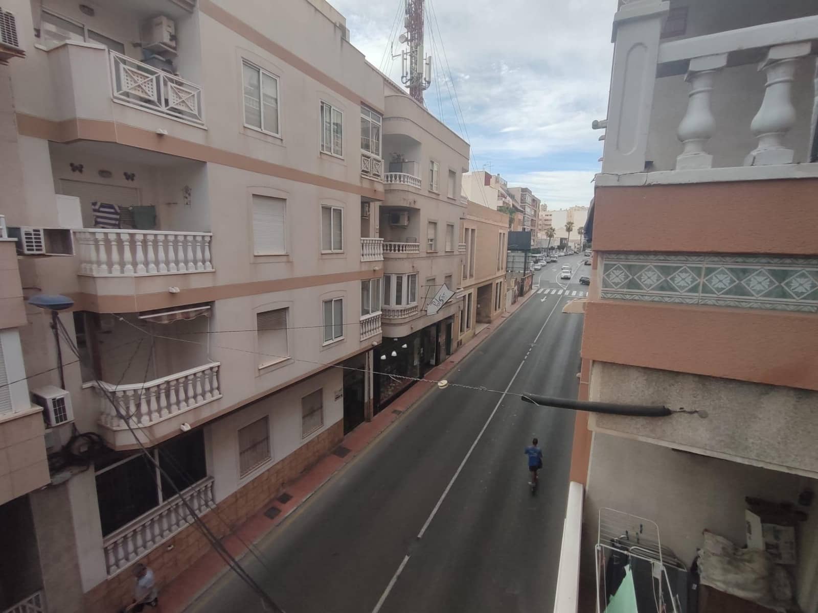 3 sypialnia Apartament na sprzedaż w Torrevieja z basenem garażem - 169 900 € (Ref: 8574075)