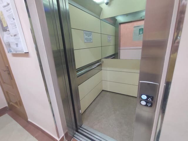 3 sypialnia Apartament na sprzedaż w Centro, Torrevieja z basenem garażem - 169 900 € (Ref: 8574075)