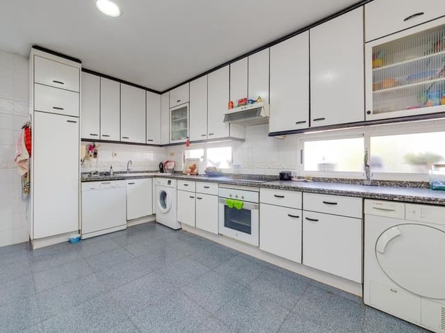 Chalet de 6 habitaciones en Dehesa de Campoamor, Orihuela en venta con piscina garaje - 725.000 € (Ref: 8577627)