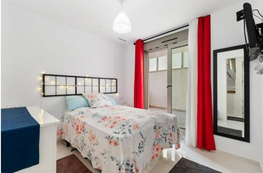 3 makuuhuone Huvila myytävänä paikassa Orihuela Costa mukana uima-altaan - 439 000 € (Ref: 8578260)