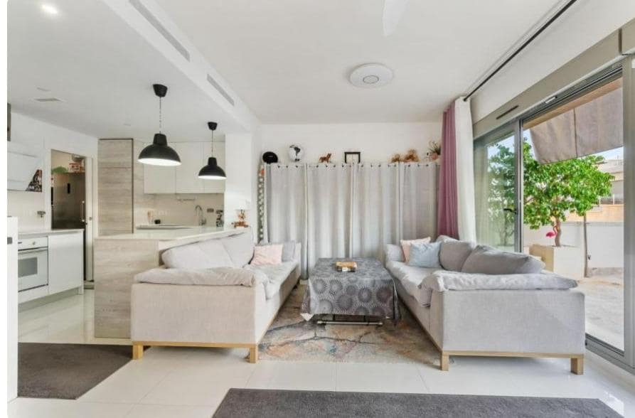 3 makuuhuone Huvila myytävänä paikassa Orihuela Costa mukana uima-altaan - 439 000 € (Ref: 8578260)