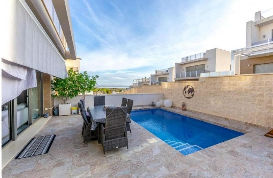 3 makuuhuone Huvila myytävänä paikassa Orihuela Costa mukana uima-altaan - 439 000 € (Ref: 8578260)