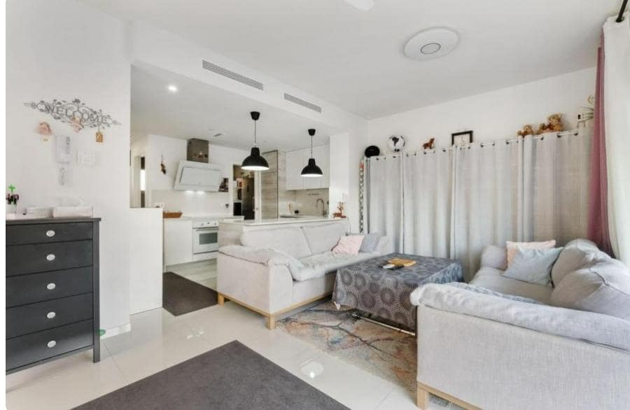 3 makuuhuone Huvila myytävänä paikassa Orihuela Costa mukana uima-altaan - 439 000 € (Ref: 8578260)