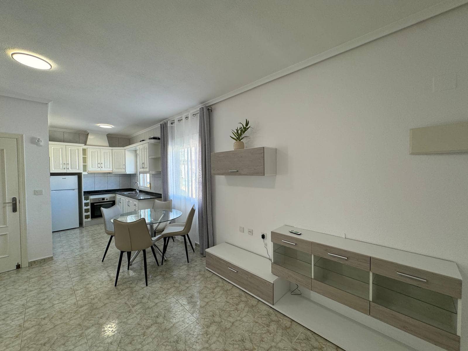 Chalet de 4 habitaciones en Orihuela Costa en venta con piscina - 279.000 € (Ref: 8584608)