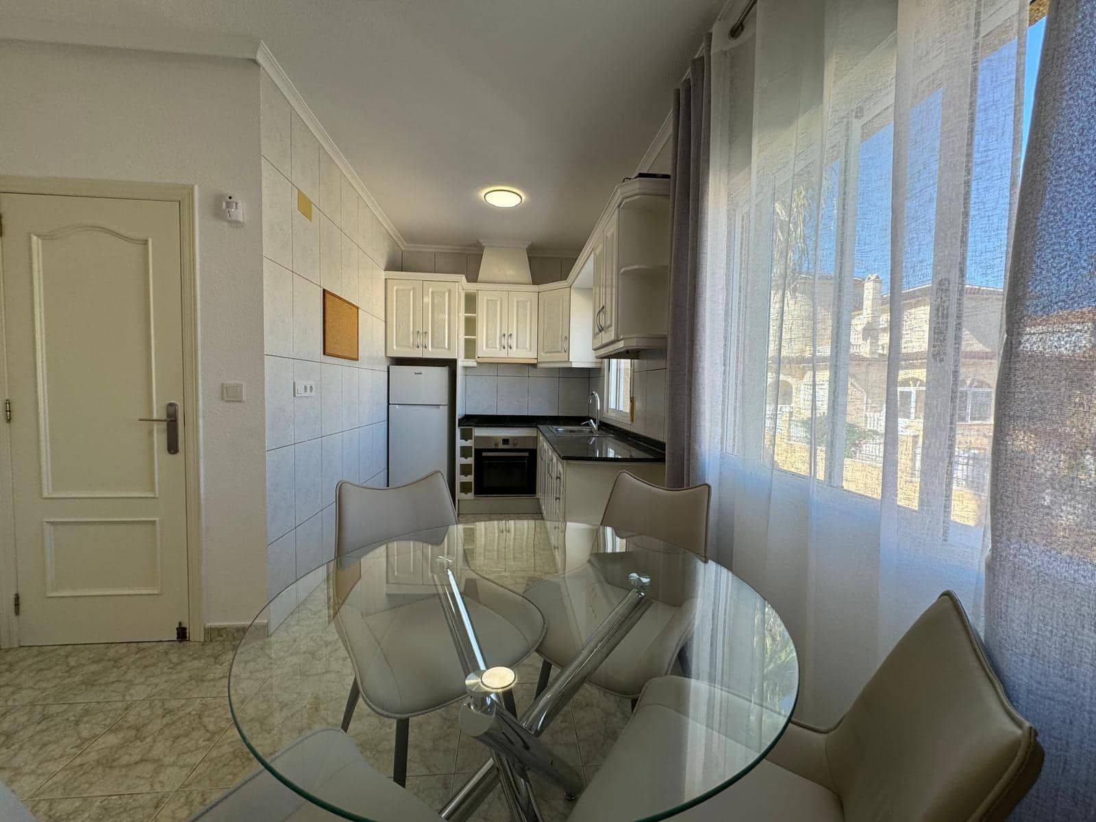 Chalet de 4 habitaciones en Orihuela Costa en venta con piscina - 279.000 € (Ref: 8584608)