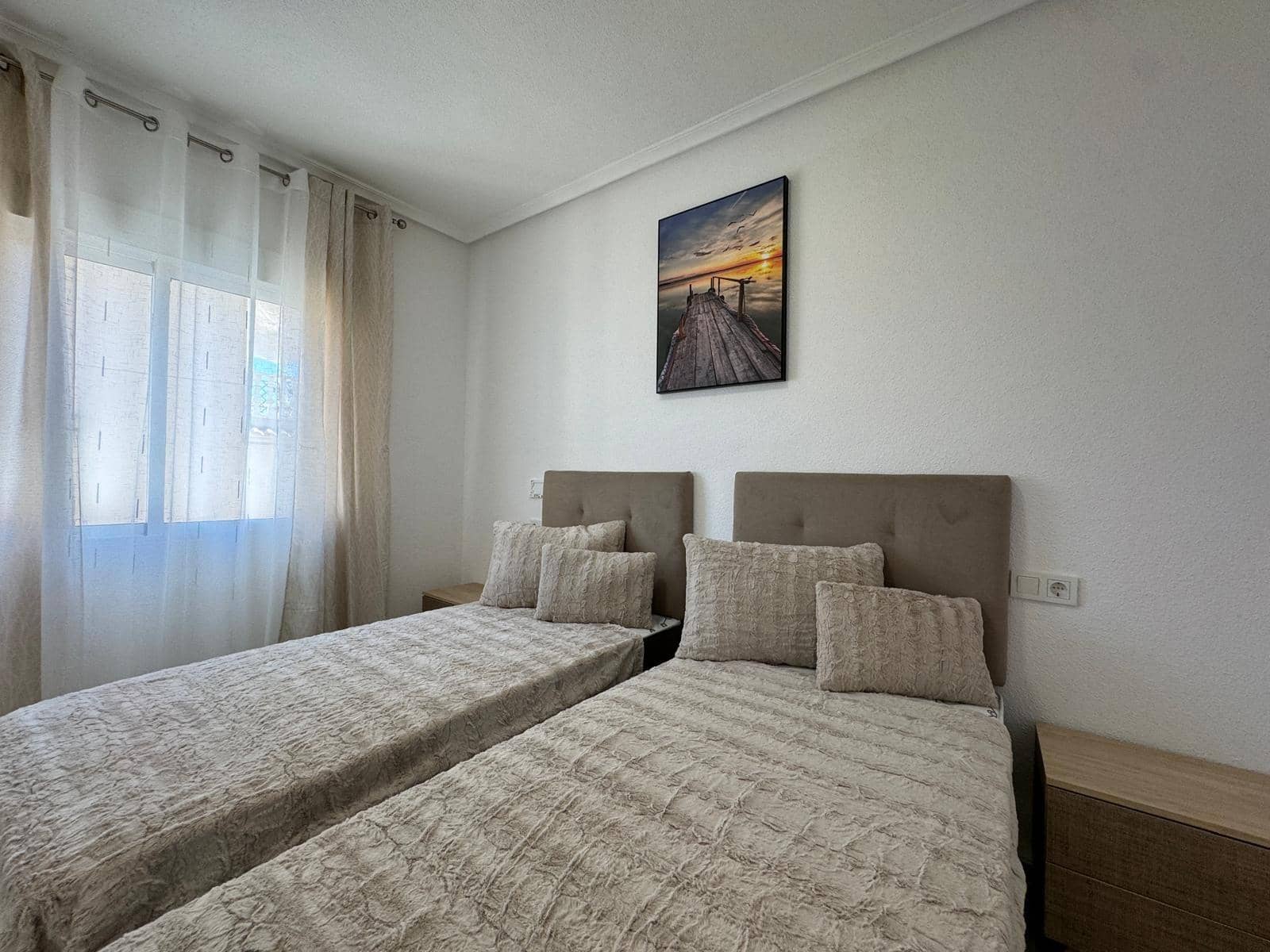 Chalet de 4 habitaciones en Orihuela Costa en venta con piscina - 279.000 € (Ref: 8584608)