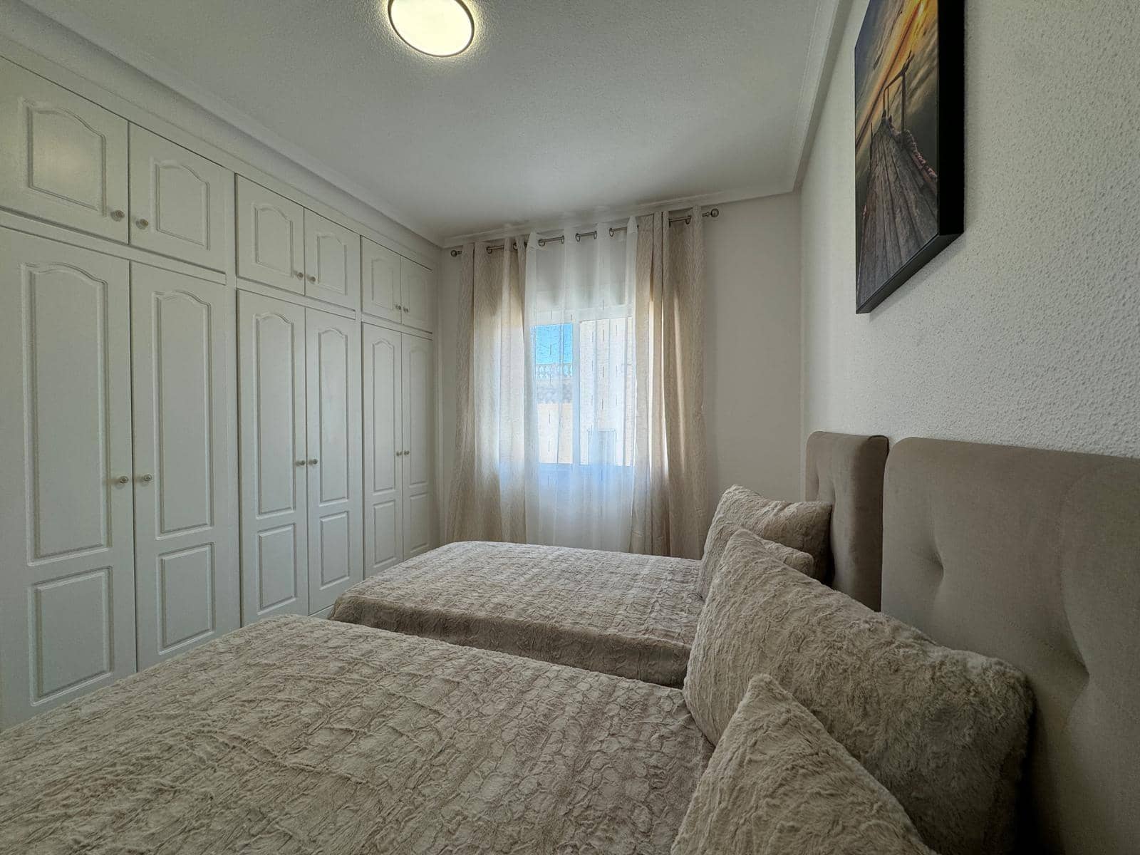 Chalet de 4 habitaciones en Orihuela Costa en venta con piscina - 279.000 € (Ref: 8584608)