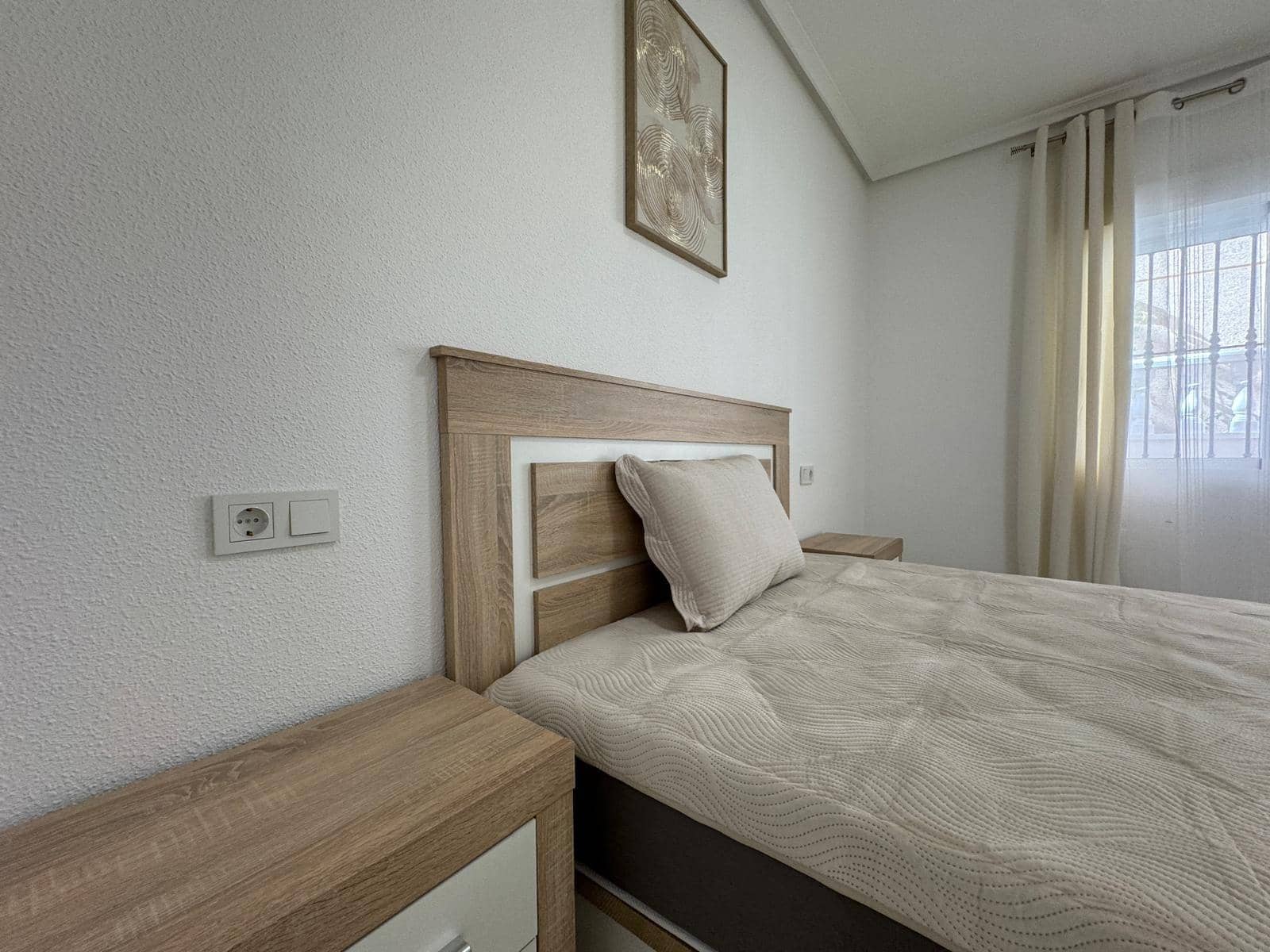 Chalet de 4 habitaciones en Orihuela Costa en venta con piscina - 279.000 € (Ref: 8584608)