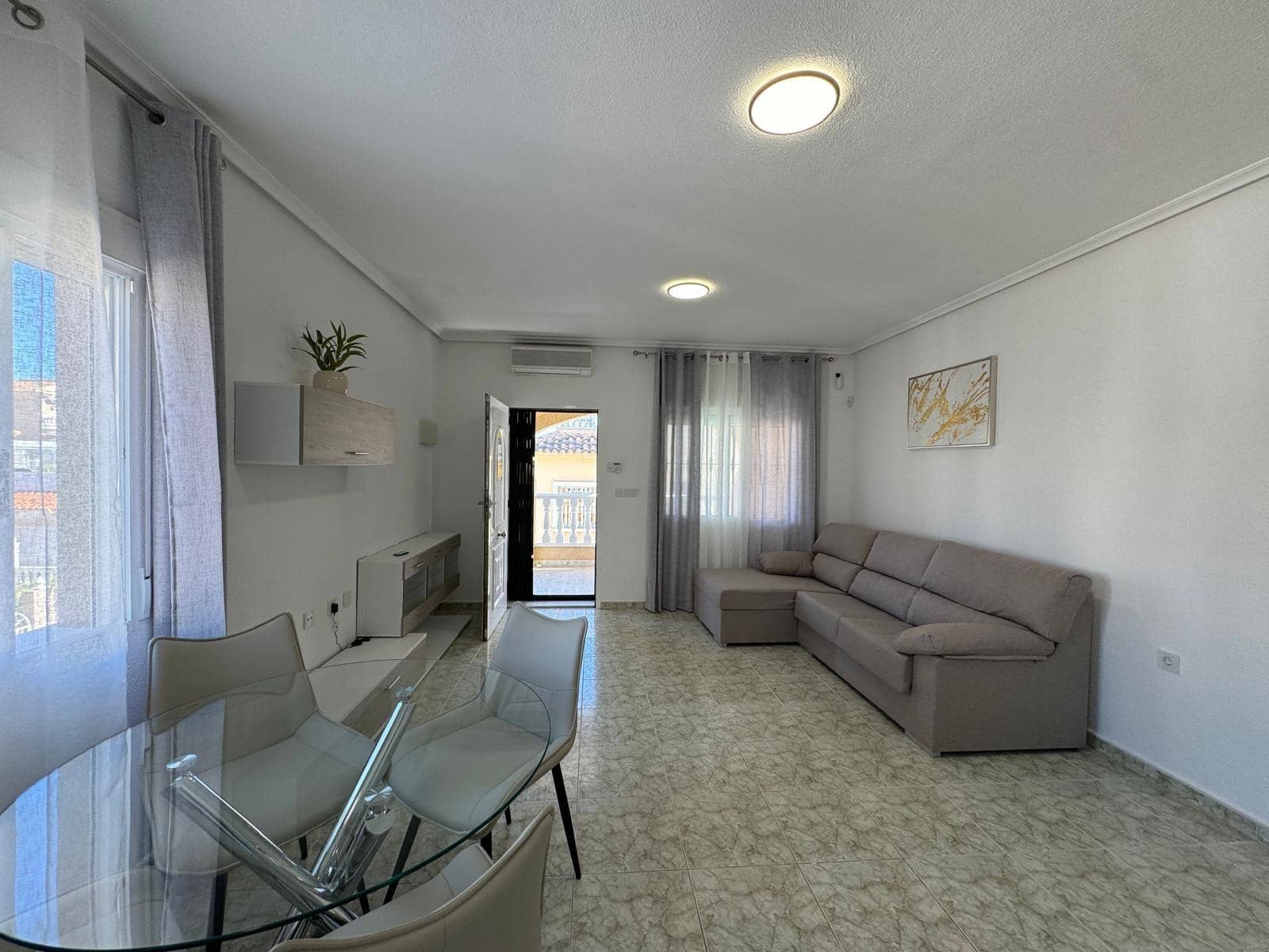 Chalet de 4 habitaciones en Orihuela Costa en venta con piscina - 279.000 € (Ref: 8584608)