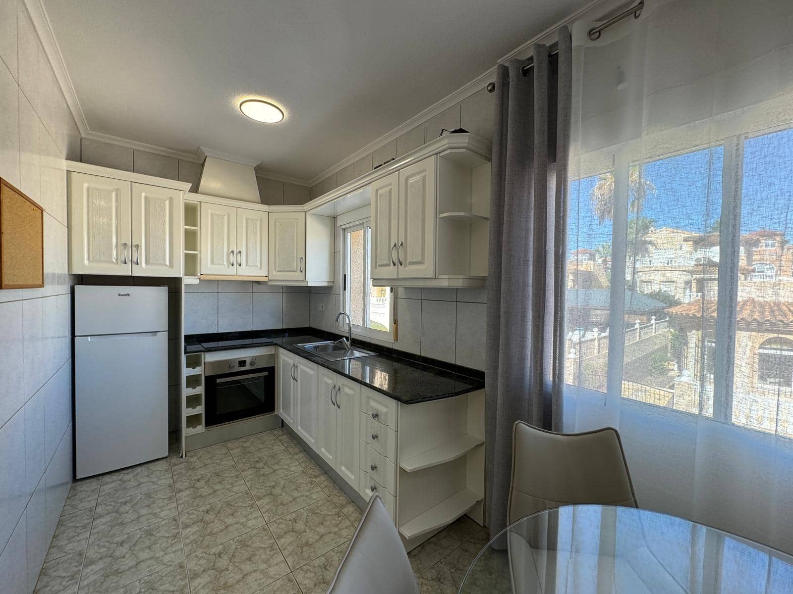 Chalet de 4 habitaciones en Orihuela Costa en venta con piscina - 279.000 € (Ref: 8584608)