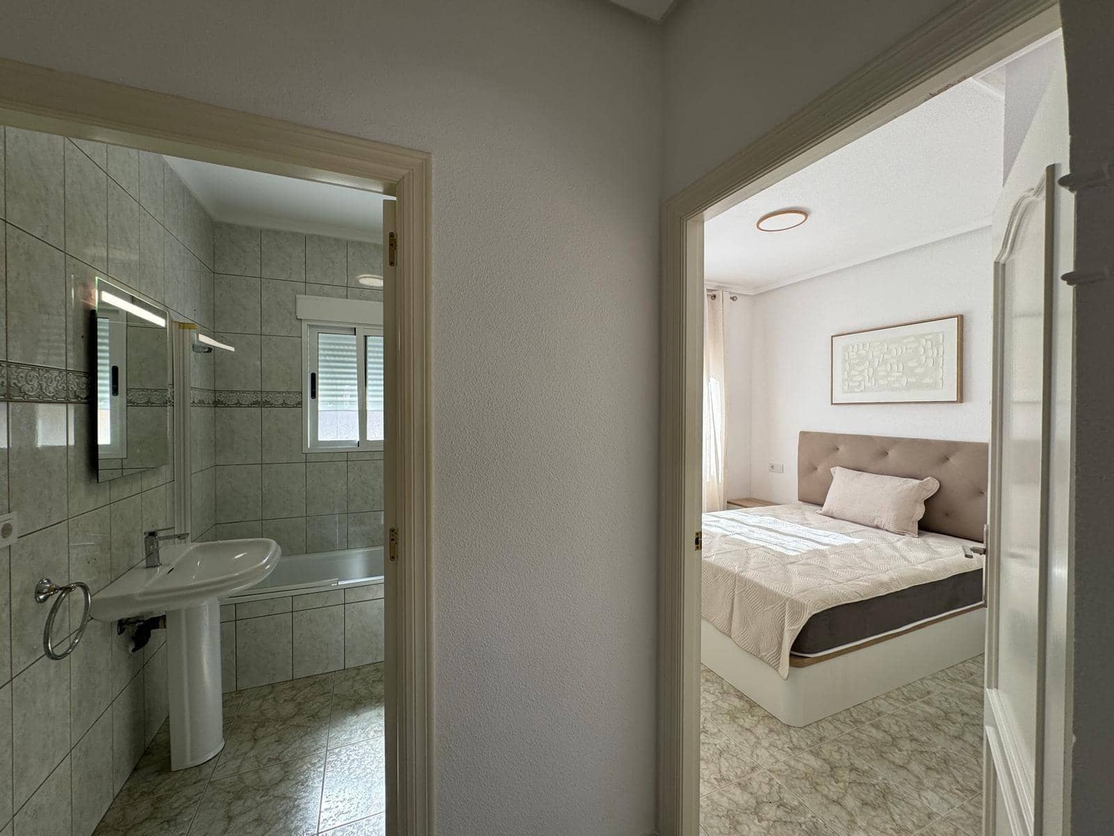 Chalet de 4 habitaciones en Orihuela Costa en venta con piscina - 279.000 € (Ref: 8584608)