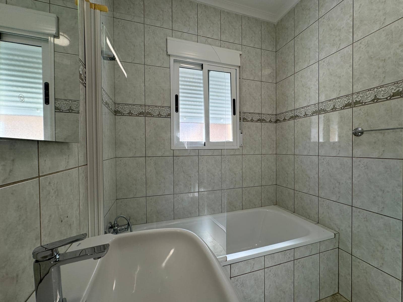 Chalet de 4 habitaciones en Orihuela Costa en venta con piscina - 279.000 € (Ref: 8584608)