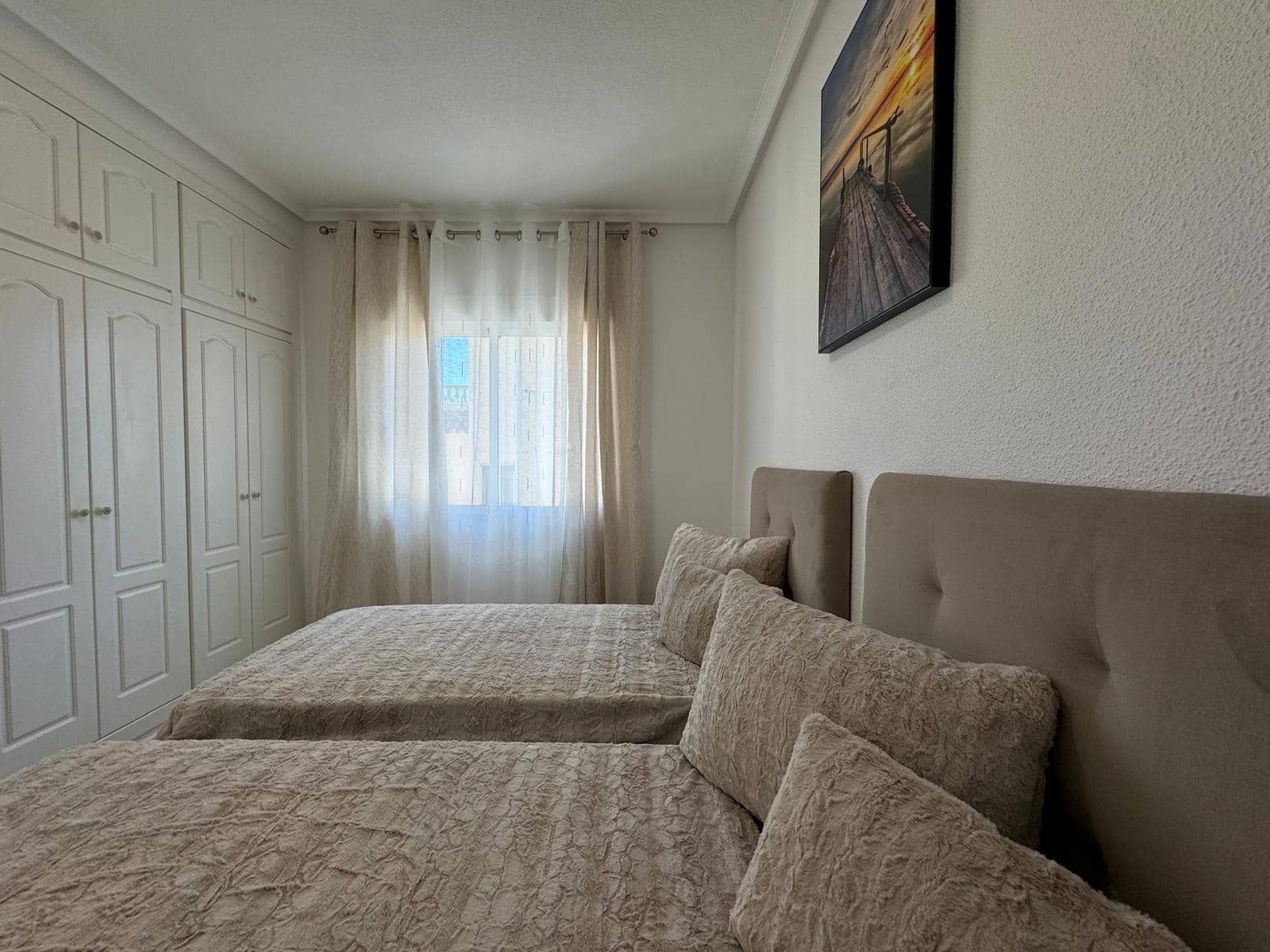 Chalet de 4 habitaciones en Orihuela Costa en venta con piscina - 279.000 € (Ref: 8584608)