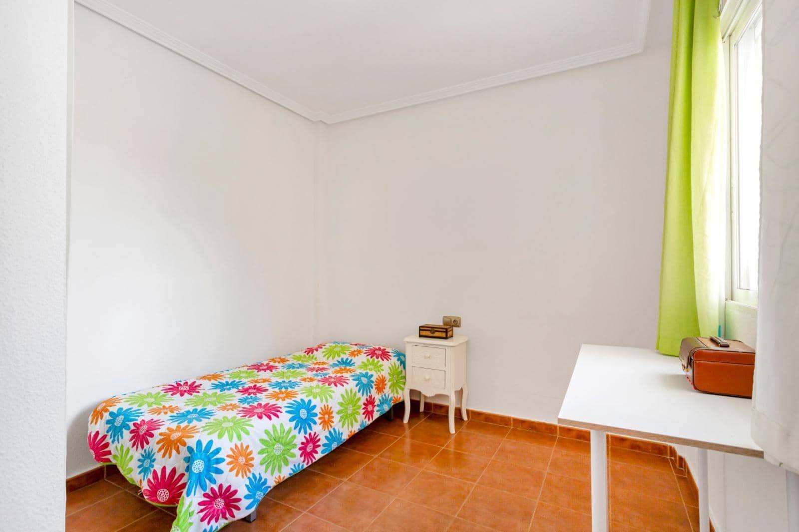 4 soverom Villa til salgs i La Zenia med svømmebasseng garasje - € 399 000 (Ref: 8591189)