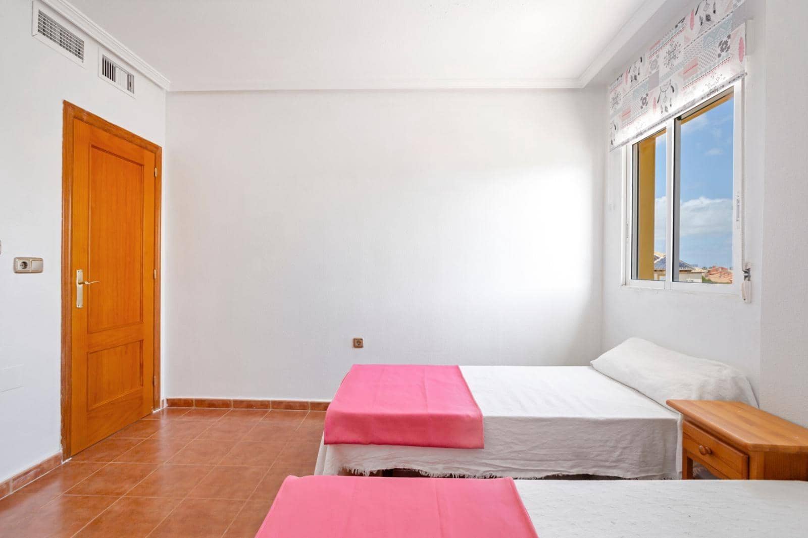 4 soverom Villa til salgs i La Zenia med svømmebasseng garasje - € 399 000 (Ref: 8591189)